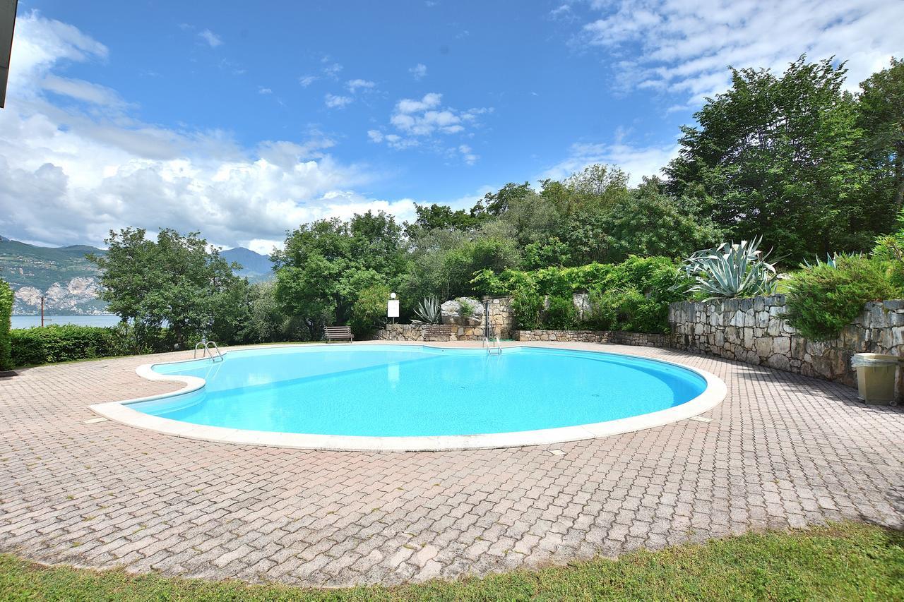 Residenza Candor With Pool 말세진느 외부 사진