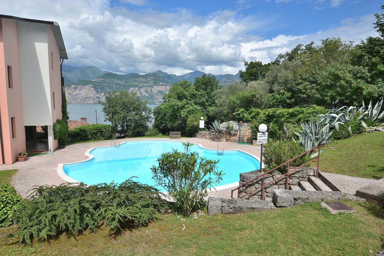 Residenza Candor With Pool 말세진느 외부 사진
